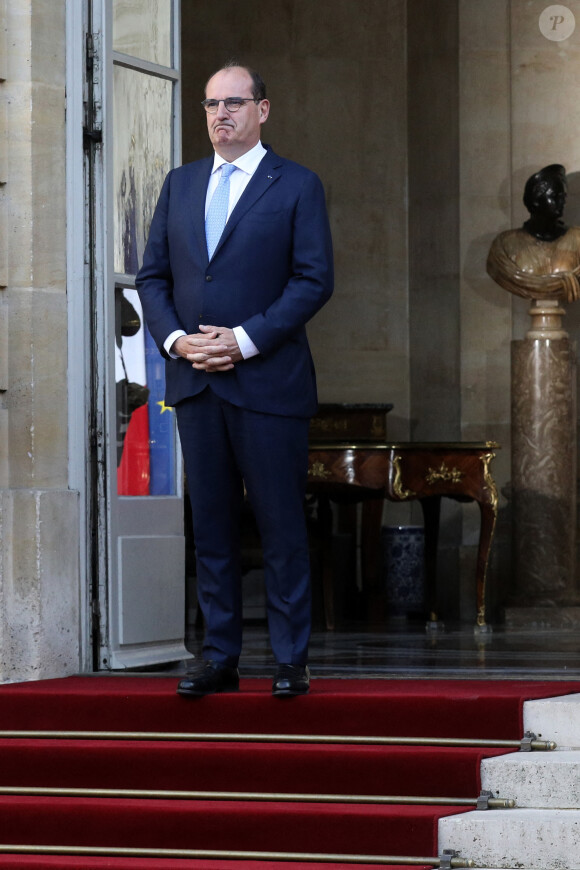 Passation de pouvoirs entre l'ancien Premier ministre français, Jean Castex et la nouvelle Première ministre française, Elisabeth Borne à l Hôtel de Matignon à Paris, France, le 16 mai 2022. © Stéphane Lemouton/Bestimage