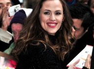 Jennifer Garner a troqué sa robe bustier... contre une tenue décontractée ! Quelle beauté !