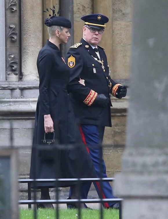 Le prince Albert et la princesse Charlene au Westminster Abbey pour les funérailles de la reine Elizabeth II. Londres, le 19 septembre 2022. Photo by WP Pix/Splash News/ABACAPRESS.COM