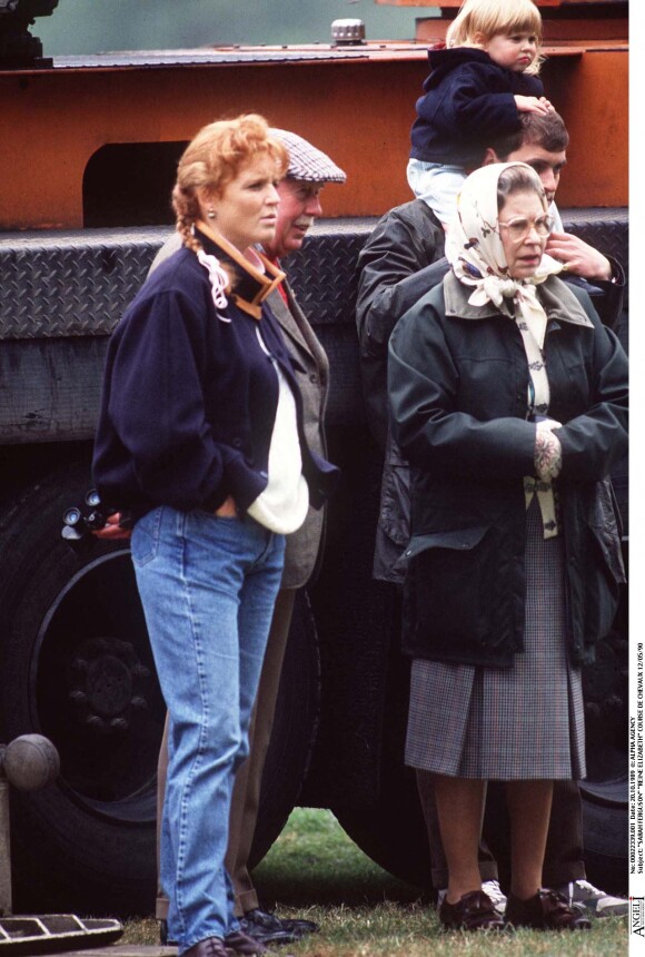 Sarah Ferguson et la reine Elizabeth en 1990