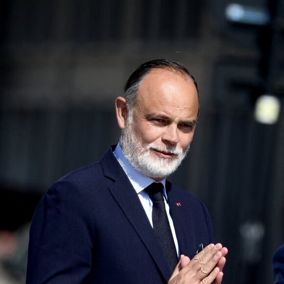 Le président de la République française et candidat du parti centriste La République en marche (LREM) à la réélection, Emmanuel Macron, a été accueilli par Edouard Philippe au Havre, France. Le 14 avril 2022. © Dominique Jacovides