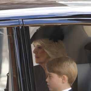 La reine consort Camilla Parker Bowles, le prince George, Kate Catherine Middleton, princesse de Galles - Sorties du service funéraire à l'Abbaye de Westminster pour les funérailles d'Etat de la reine Elizabeth II d'Angleterre. Le 19 septembre 2022