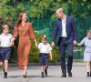 Le prince William et Kate Middleton accompagnent leurs enfants George, Charlotte et Louis à l'école Lambrook le 7 septembre 2022.