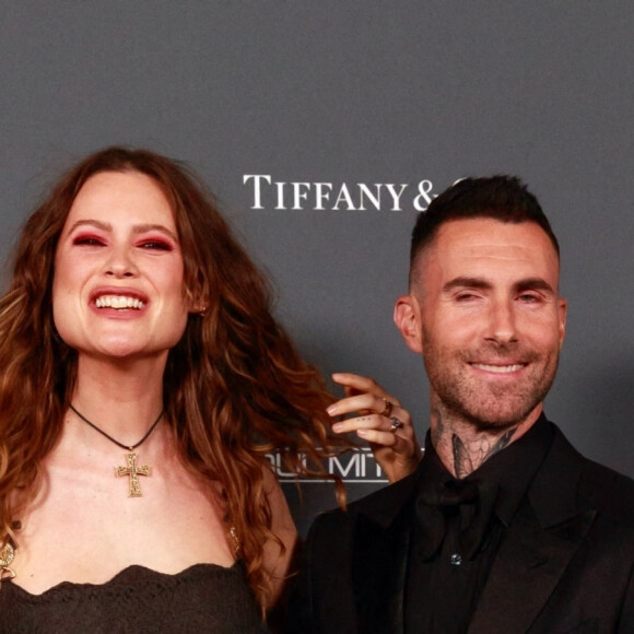 Adam Levine et sa femme Behati Prinsloo - Photocall du gala Baby2Baby à Los Angeles le 13 novembre 2021