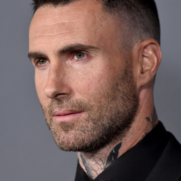 Adam Levine au photocall du 10ème anniversaire du gala "Baby2Baby" à Los Angeles