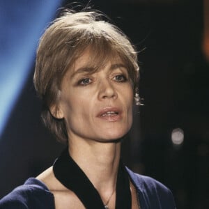 Archives - Françoise Hardy dans l'émission "Sacrée soirée".