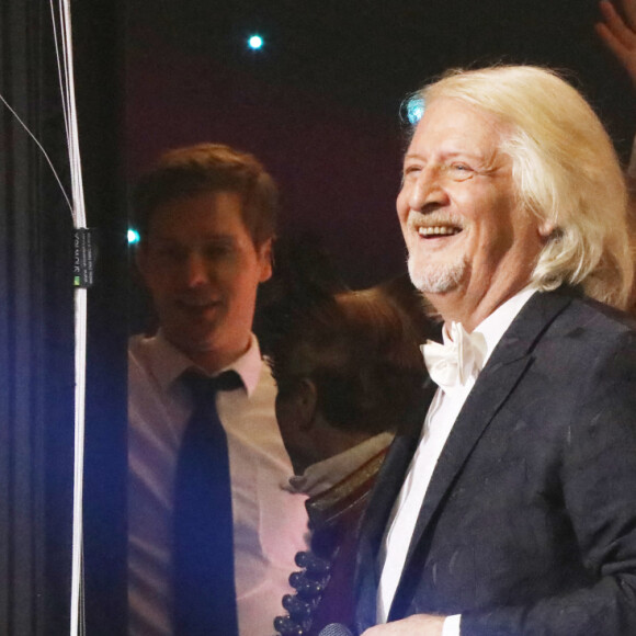 Patrick Sébastien - Spectacle "Le plus grand cabaret du monde" présenté par Patrick Sébastien au Dôme de Paris le 5 novembre 2021. © Bahi/Bestimage 