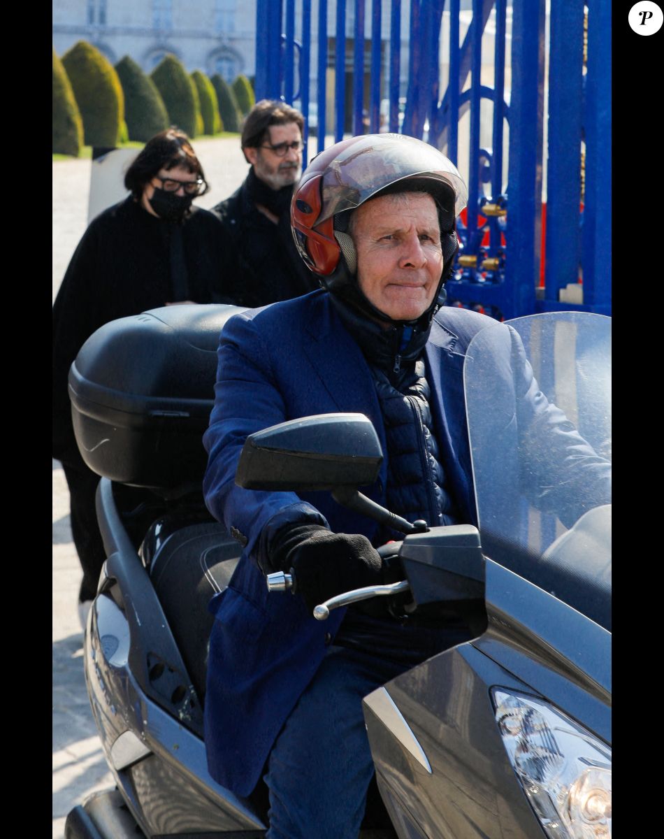 Patrick Poivre d'Arvor - Sorties de l'hommage funèbre à Jacques Perrin aux Invalides à Paris, France, le 29 avril 2022. © Christophe Clovis/Bestimage