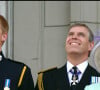 Camilla Parkr Bowles, le prince Harry, le prince Andrew et la reine Elizabth - 60ème anniversaire de la fin de la seconde guerre mondiale en 2005