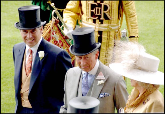 ANDREW DUC DE YORK ET CHARLES PRINCE DE GALLES - OUVERTURE DU "ROYAL ASCOT 2006"  The First day of The 2006 Royal Ascot
Andrew duc d'York et Charles, prince de Galles - Ouverture du Royal Ascot en 2006