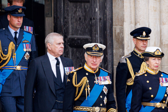 Le prince William, prince de Galles, Le prince Andrew, duc d'York, Le roi Charles III d'Angleterre, le prince Edward, comte de Wessex et La princesse Anne - Funérailles d'Etat de la reine Elizabeth II d'Angleterre, à Londres, Royaume Uni, le 19 septembnre 2022. 