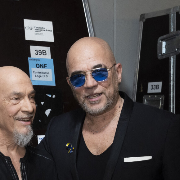 Exclusif - Florent Pagny, Pascal Obispo - Backstage de l'émission spéciale "Unis pour l'Ukraine" à la Maison de la Radio et de la Musique à Paris, le 8 mars 2022. © Cyril Moreau / Jack Tribeca / Bestimage