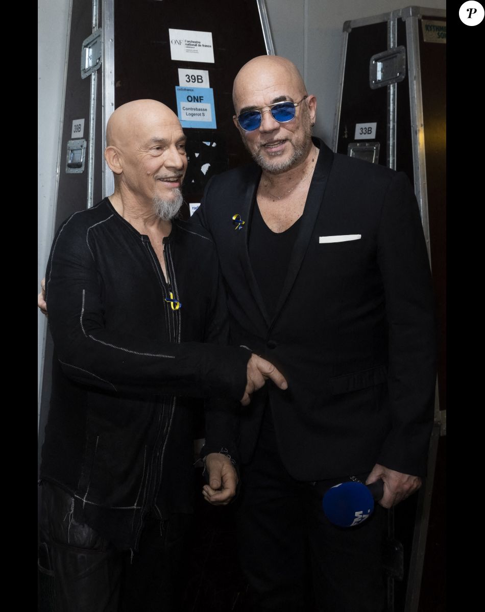 Exclusif - Florent Pagny, Pascal Obispo - Backstage de l'émission spéciale "Unis pour l'Ukraine" à la Maison de la Radio et de la Musique à Paris, le 8 mars 2022. © Cyril Moreau / Jack Tribeca / Bestimage
