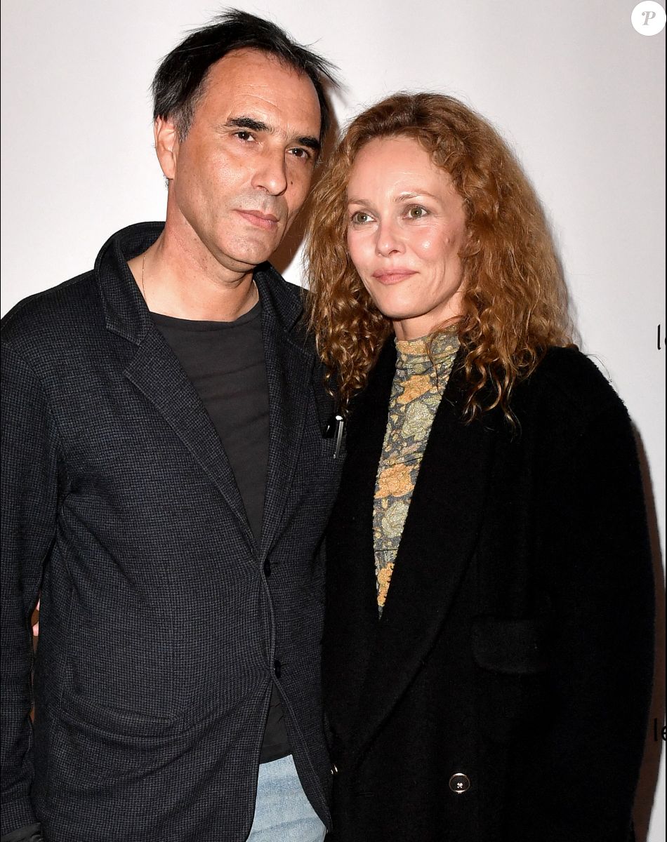 Vanessa Paradis et son mari Samuel Benchetrit lors de l'anniversaire (trois ans) de l'hôtel Les Jardins du Faubourg à Paris le 9 juin 2022. © Veeren / Bestimage