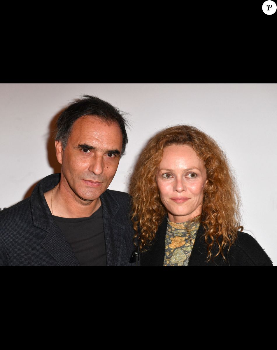 Vanessa Paradis et son mari Samuel Benchetrit lors de l'anniversaire (trois ans) de l'hôtel Les Jardins du Faubourg à Paris le 9 juin 2022. © Veeren / Bestimage