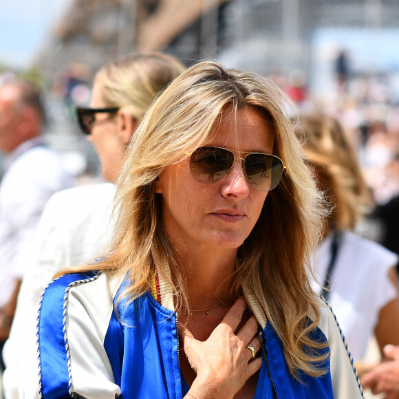 Sarah Poniatowski - Reconnaissance des invités people du prix Saint Laurent Eiffel Challenge lors du "Longines Paris Eiffel Jumping" au Champ de Mars à Paris le 26 juin 2022 © Gorassini / Perusseau / Tribeca / Bestimage 