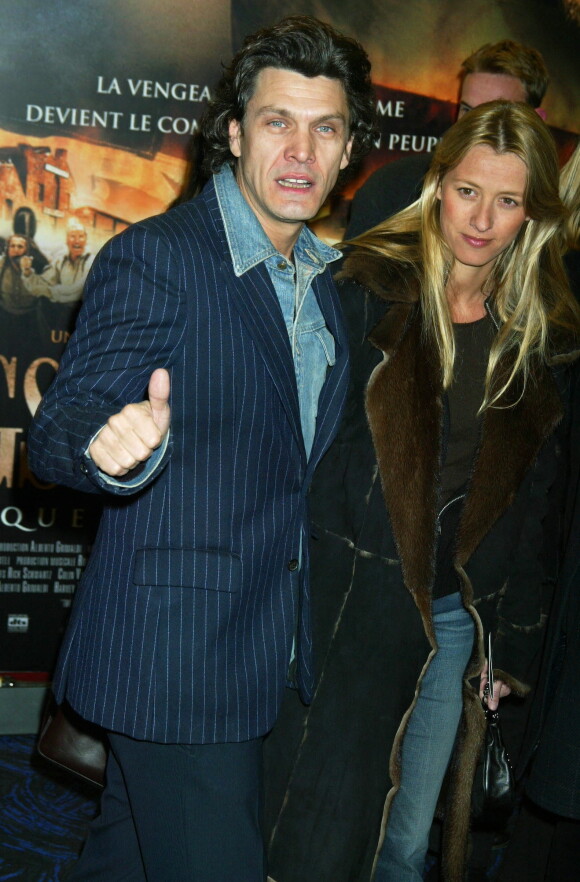 Marc Lavoine et Sarah Poniatowski - Première du film "Gangs of New York" à l'UGC Normandie à Paris le 7 janvier 2003