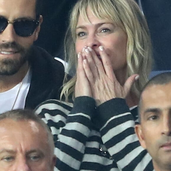 Robin Wright et son ex-mari Clement Giraudet ( directeur des relations VIP chez Saint-Laurent) assiste au match de Champions League "PSG - Bayern Munich (3-0)" au Parc des Princes à Paris, le 27 septembre 2017. © Cyril Moreau/Bestimage