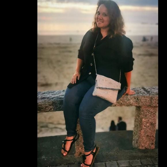Magalie Vaé, connue pour sa victoire à la "Star Academy", est chanteuse et également maman d'une jeune fille prénommée Elia.