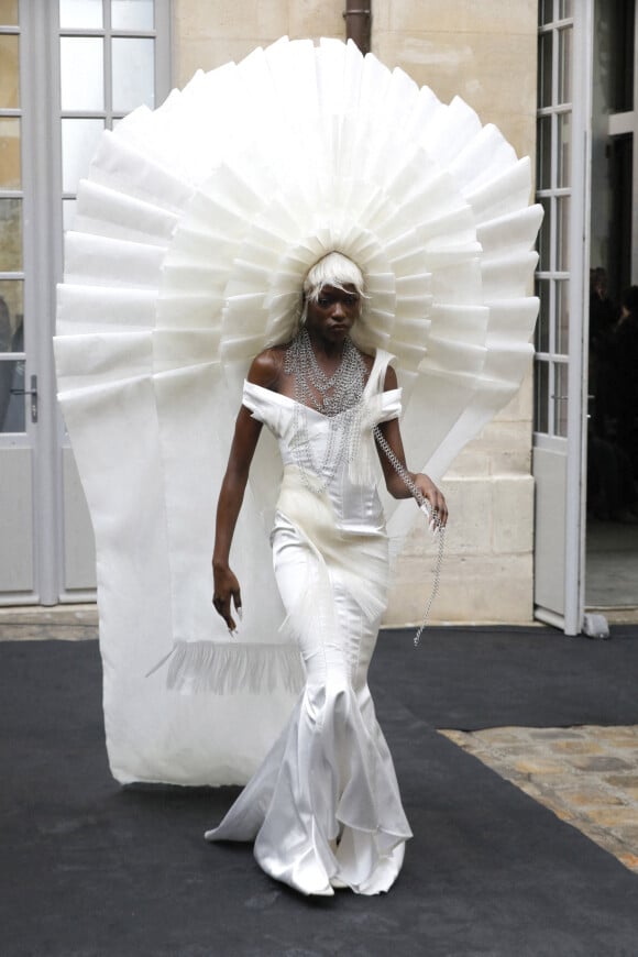 Défilé Weinsanto "Collection Femme Prêt-à-Porter Printemps/Été 2023" lors de la Fashion Week de Paris (PFW) le 26 septembre 2022.