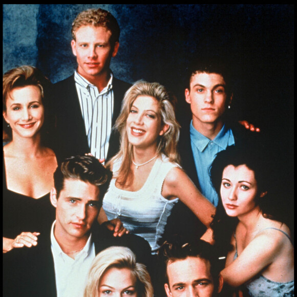 Archives - Les acteurs de la série "Beverly Hills 90210", Tori Spelling, Jennie Garth, Jason Priestley, Ian Ziering, Luke Perry, Brian Austin Green, Gabrielle Carteris et Shannen Doherty.