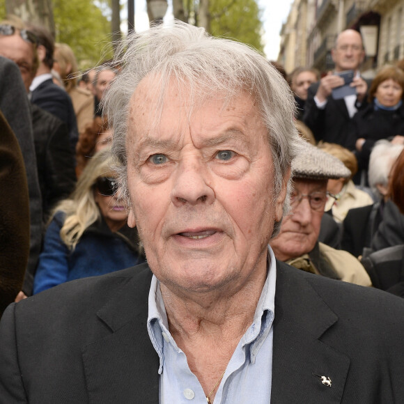 Alain Delon - Inauguration de la place Henri Salvador (43, boulevard des Capucines) à Paris. Le 3 mai 2016 © Coadic Guirec / Bestimage