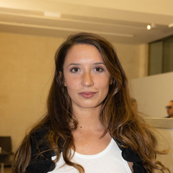 Alice Vaillant (fille de A. Roumanoff) - People au défilé Vaillant Studio, Prêt-à-porter Printemps / Eté 2023 dans le cadre de la Fashion Week de Paris à l'hôtel Heidelbach à Paris le 27 septembre 2022. © Jérémy Melloul/Bestimage