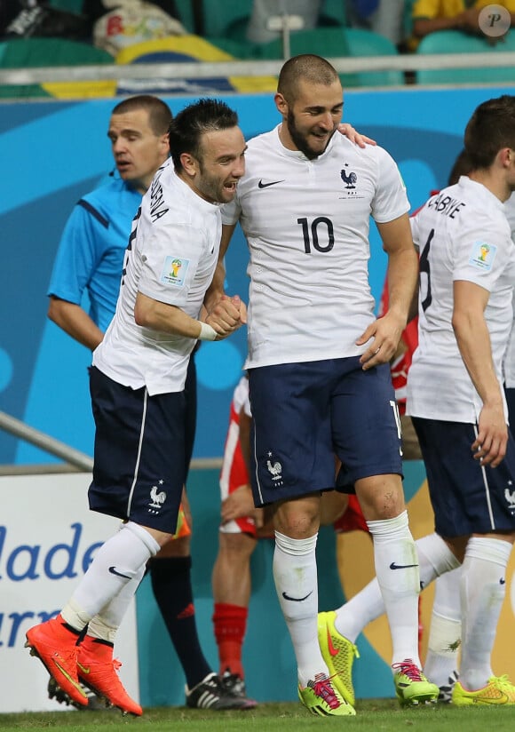 Mathieu Valbuena et Karim Benzema - Match du groupe E entre la France et la Suisse au stade Fonte Nova à Salvador de Bahia au Brésil, le 20 juin 2014, pendant la coupe du monde de la FIFA 2014. La France l'emporte sur la Suisse avec un score 5-2