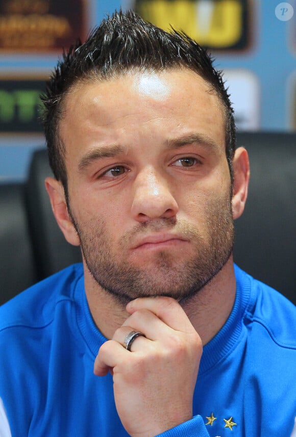 Mathieu Valbuena, milieu de terrain du Dynamo de Moscou, donne une conférence de presse en compagnie de son entraineur Stanislav Cherchesov, avant la rencontre des 32ème de finale contre Anderlecht, le 25 février 2015 à Moscou