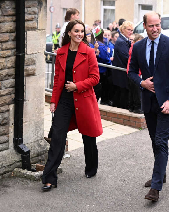 Le prince William, prince de Galles, et Catherine (Kate) Middleton, princesse de Galles, arrivent pour une visite à l'église St Thomas, à Swansea, Royaume Uni, le 27 septembre 2022. 