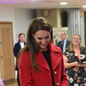 Le prince William, prince de Galles, et Catherine (Kate) Middleton, princesse de Galles, lors de leur visite à l'église St Thomas à Swansea, Royaume Uni, le 27 septembre 2022.