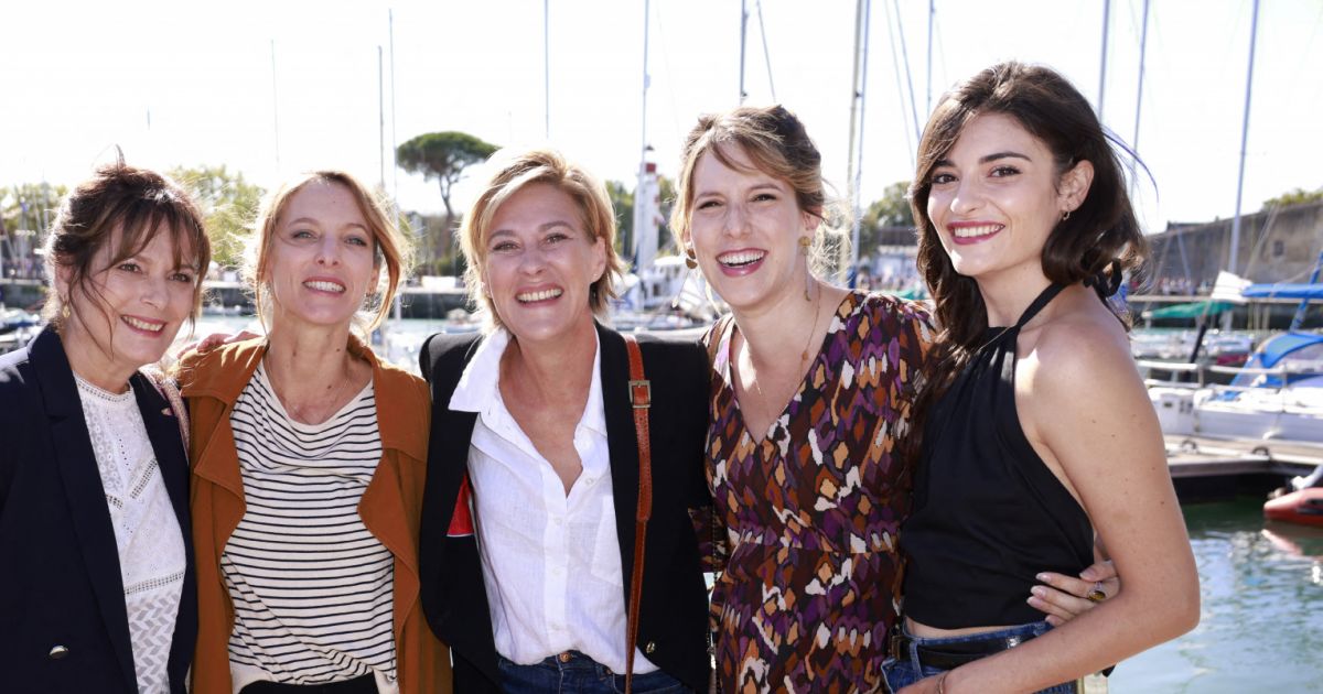 Cécilia Hornus, Elodie Varlet, Caroline Riou, Léa François, Eleonore ...