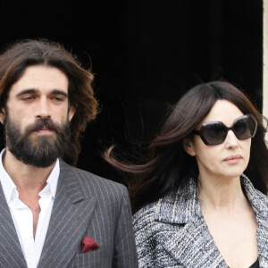 Monica Bellucci et Nicolas Lefebvre au défilé Chanel lors de la fashion week à Paris, le 5 mars 2019.