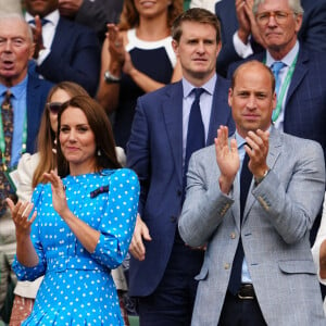 Le prince William, duc de Cambridge, et Catherine (Kate) Middleton, duchesse de Cambridge, dans les tribunes du tournoi de Wimbledon, le 5 juillet 2022. 