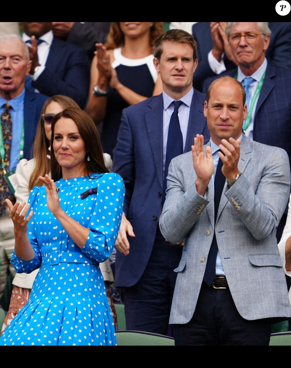 Le prince William, duc de Cambridge, et Catherine (Kate) Middleton, duchesse de Cambridge, dans les tribunes du tournoi de Wimbledon, le 5 juillet 2022.