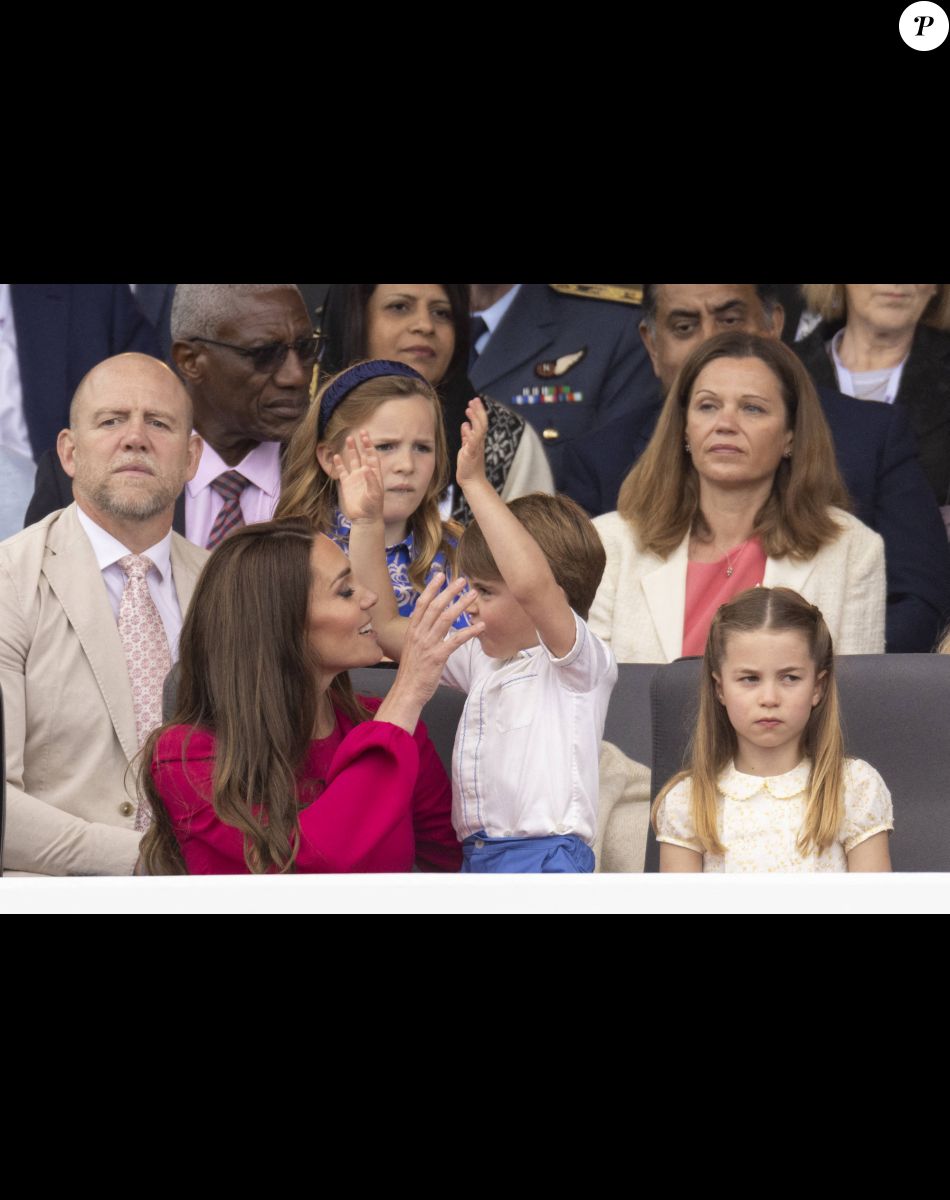 Catherine (Kate) Middleton, duchesse de Cambridge, Le prince Louis de Cambridge, La princesse Charlotte de Cambridge, Mike Tindall, sa fille Mia Grace - Jubilé de platine de la reine Elisabeth II d'Angleterre à Bukingham Palace à Londres, le 5 juin 2022.