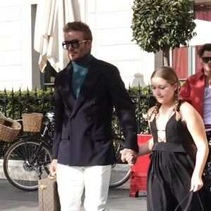 David Beckham, ses enfants Harper, Cruz et Romeo quittent l'hôtel La Reserve de Paris. Tana Holding, la petite-amie de Cruz, les accompagne. @ ABACAPRESS.COM