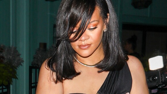 Rihanna sublime en robe fendue pour l'anniversaire de son chéri Asap Rocky, un couple chic et looké