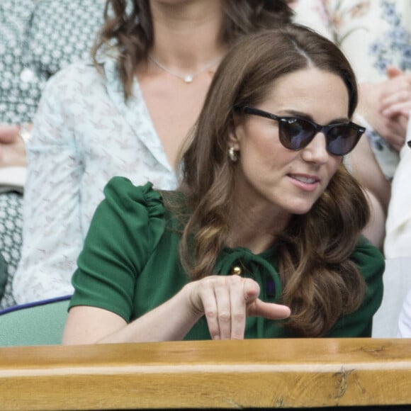 Catherine (Kate) Middleton, duchesse de Cambridge, Meghan Markle, duchesse de Sussex, et Pippa Middleton dans les tribunes lors de la finale femme de Wimbledon "Serena Williams - Simona Halep (2/6 - 2/6) à Londres, le 13 juillet 2019. © Ray Tang/London News Pictures via Zuma Press/Bestimage