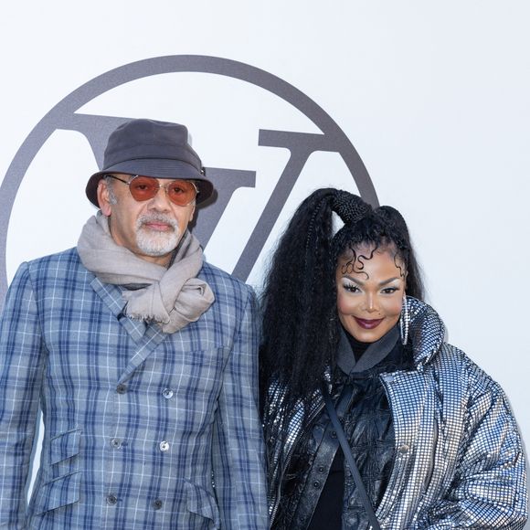 Christian Louboutin et Janet Jackson - Photocall du défilé Louis Vuitton Collection Femme Prêt-à-porter Printemps/Eté 2023 lors de la Fashion Week de Paris (PFW), France, le 4 octobre 2022. © Olivier Borde/Bertrand Rindoff Petroff/Bestimage 
