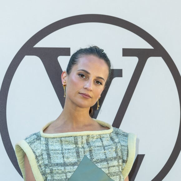 Alicia Vikander - Photocall du défilé Louis Vuitton Collection Femme Prêt-à-porter Printemps/Eté 2023 lors de la Fashion Week de Paris (PFW), France, le 4 octobre 2022. © Olivier Borde/Bertrand Rindoff Petroff/Bestimage 