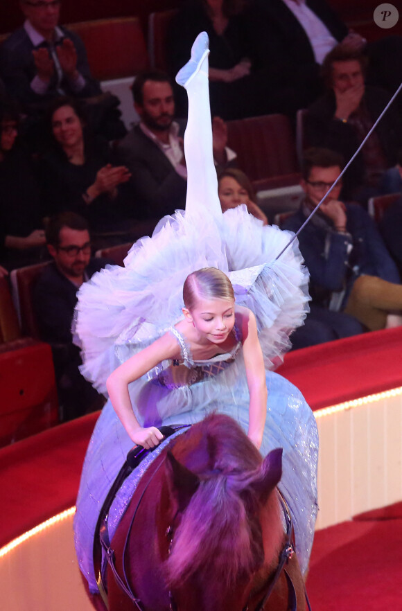 Exclusif - Stella Belmondo - 52eme Gala de l'union des artistes au Cirque d'hiver à Paris le 19 novembre 2013.