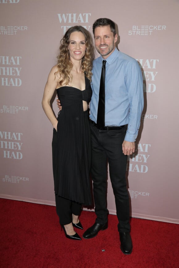 Hilary Swank et son mari Philip Schneider à la première de What They Had au iPic Westwood à Los Angeles, le 9 octobre 2018