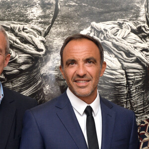 Nikos Aliagas, Laurence et Pierre Lemarchal (Parents de Grégory Lemarchal) - Vernissage de l'exposition de Nikos Aliagas "Mémoires de Mains" à la Galerie Guillaume à Paris, France, le 20 septembre 2016. Exposition au profit de l'association "Grégory Lemarchal". © Veeren/Bestimage