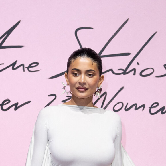 Kylie Jenner - Photocall du défilé de mode prêt-à-porter printemps-été 2023 Femmes "Acne Studios" lors de la fashion week de Paris. Le 28 septembre 2022 © Olivier Borde / Bestimage 