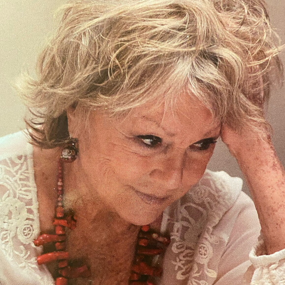 Mylène Demongeot est en plein traitement contre son cancer @ Bestimages