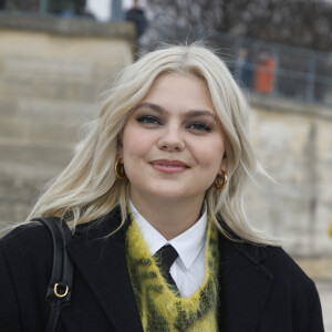 Louane Emera - Arrivées au défilé Dior Femme Automne/Hiver 2022/2023 lors de la Fashion Week de Paris, France, le 1er mars 2022. © Denis Guignebourg/Bestimage