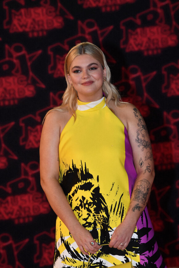 Louane Emera lors de la 23ème édition des NRJ Music Awards 2021 au Palais des Festivals de Cannes, le 20 novembre 2021. © Rachid Bellak/Bestimage