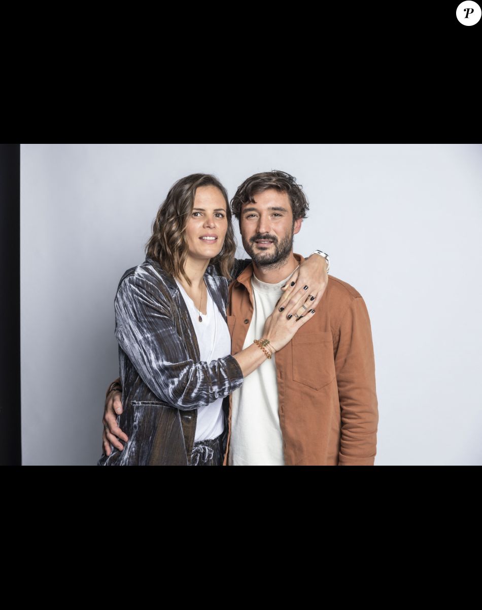Jeremy Frerot et sa femme Laure Manaudou - Backstage - Enregistrement de l'émission "La Chanson secrète 11" à Paris, diffusée le 24 juin sur TF1. Le 15 janvier 2022 © Cyril Moreau / Bestimage