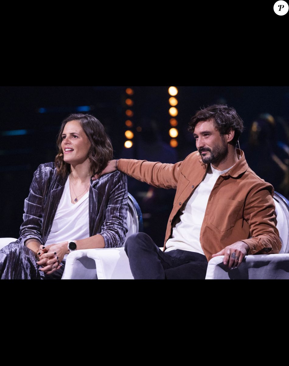 Laure Manaudou et son mari Jérémy Frérot - Enregistrement de l'émission "La Chanson secrète 11" à Paris, diffusée le 24 juin sur TF1. Le 18 janvier 2022. © Cyril Moreau / Bestimage